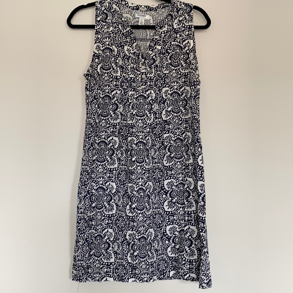 Petite sleeveless midi dress